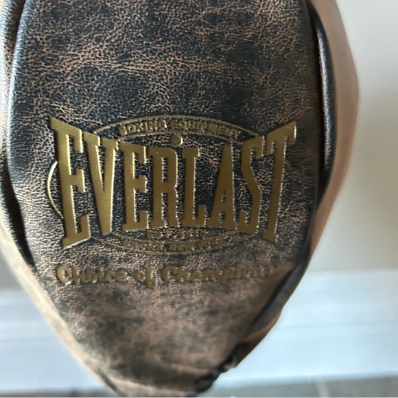 Everlast Restoration Hardware Desktop Speed Bag Genuine Leather With Base! - Picture 6 of 14